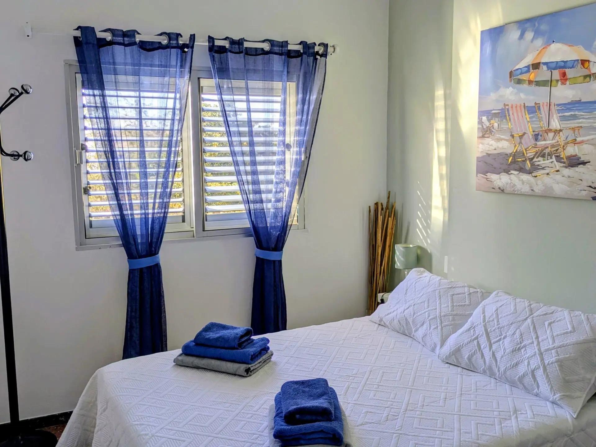 Burrero_beach_stay_Quiet_bedroom_1_1