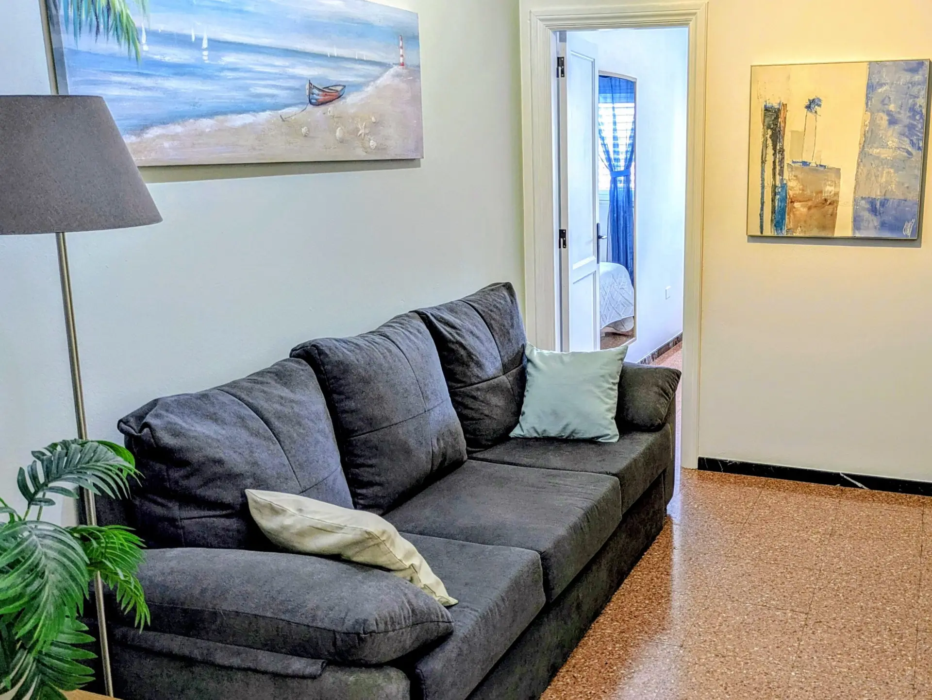 Burrero_beach_stay_Quiet_living_room_2